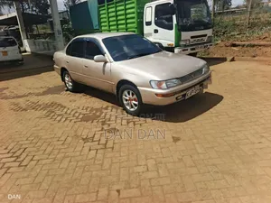 Toyota Corolla 1993 Gold