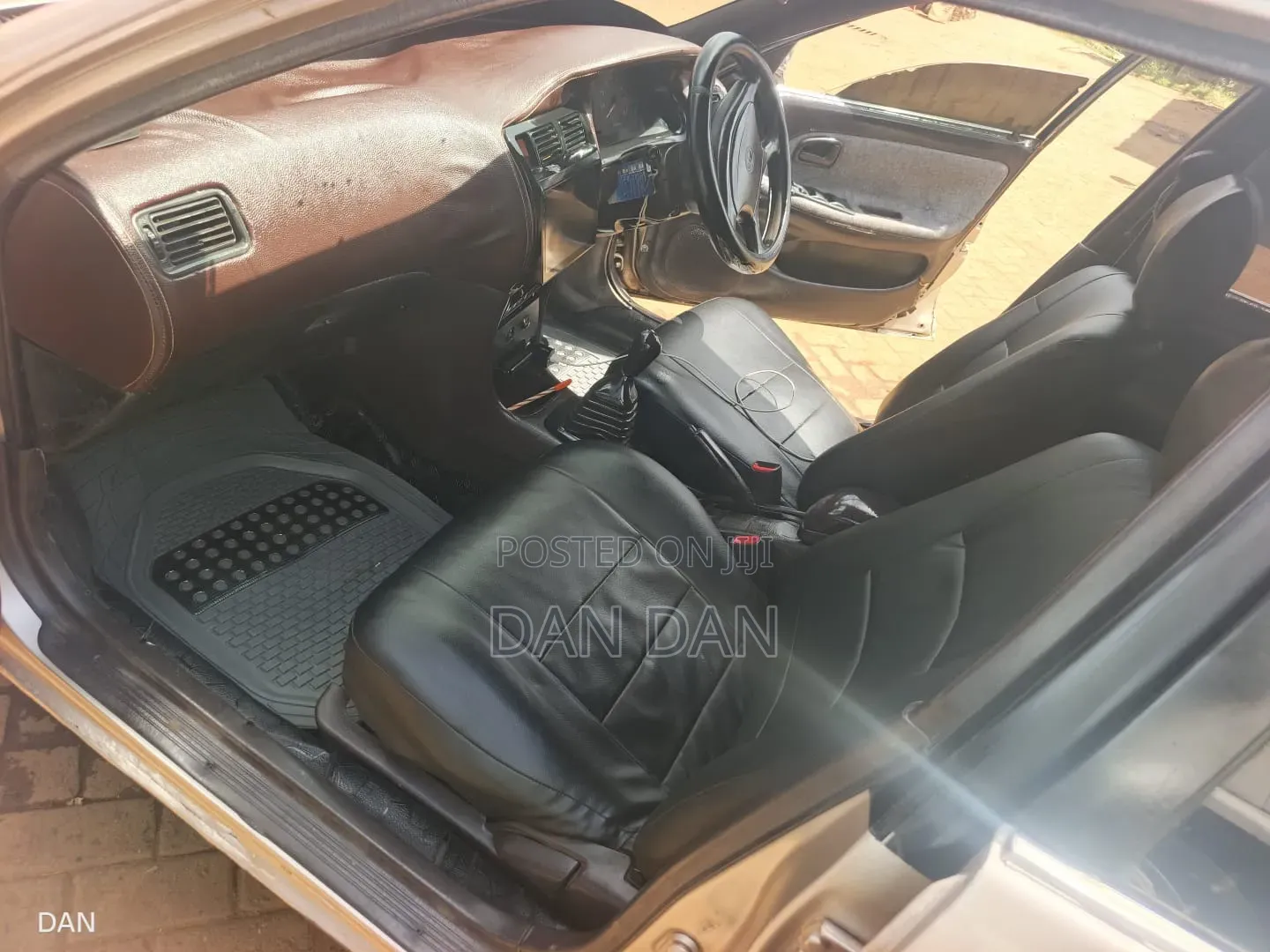 Toyota Corolla 1993 Gold