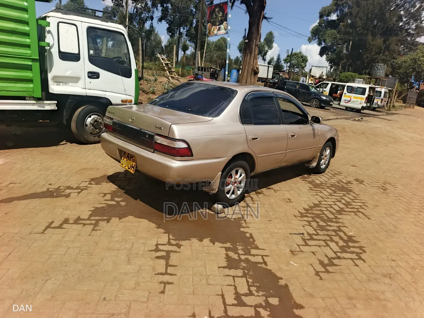Toyota Corolla 1993 Gold