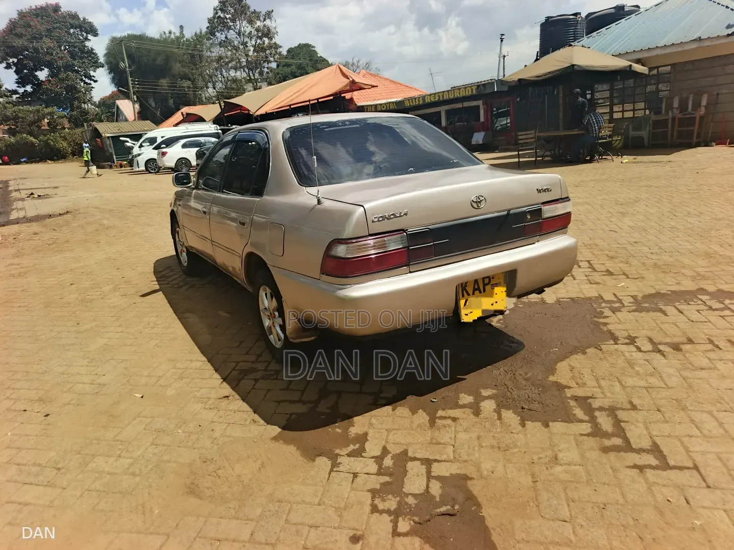 Toyota Corolla 1993 Gold