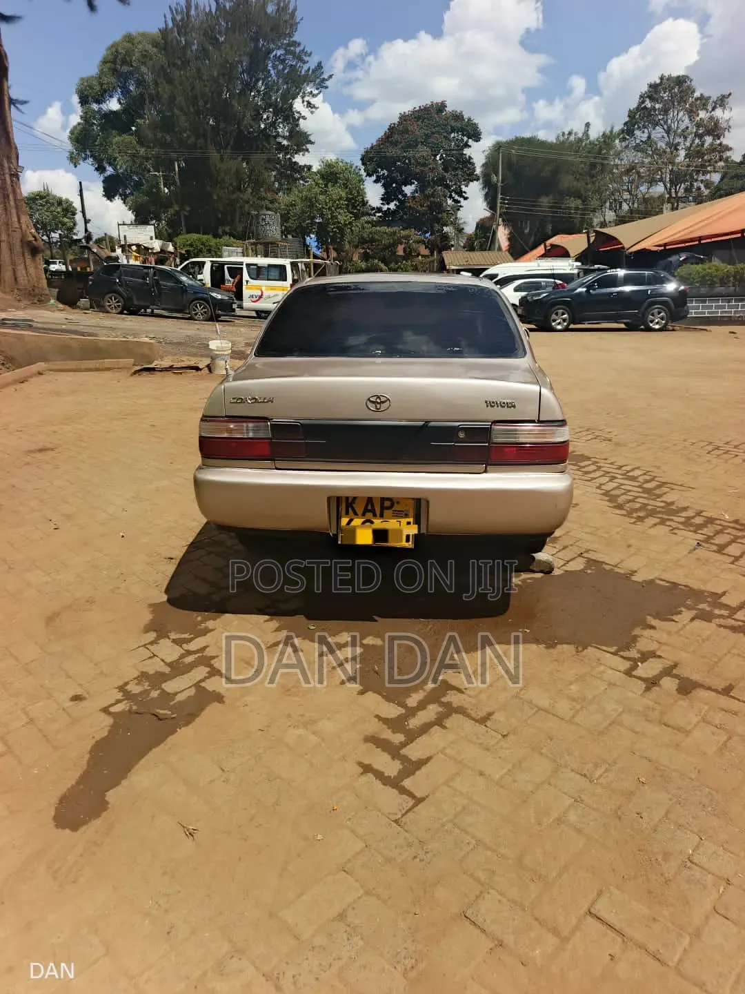 Toyota Corolla 1993 Gold