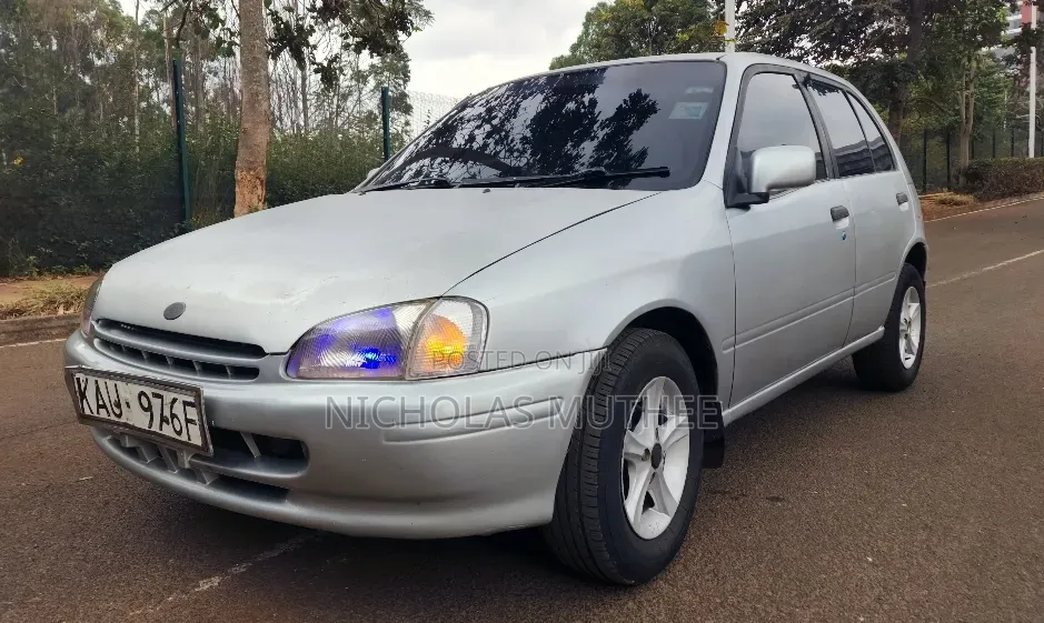 Toyota Starlet 1996 Silver