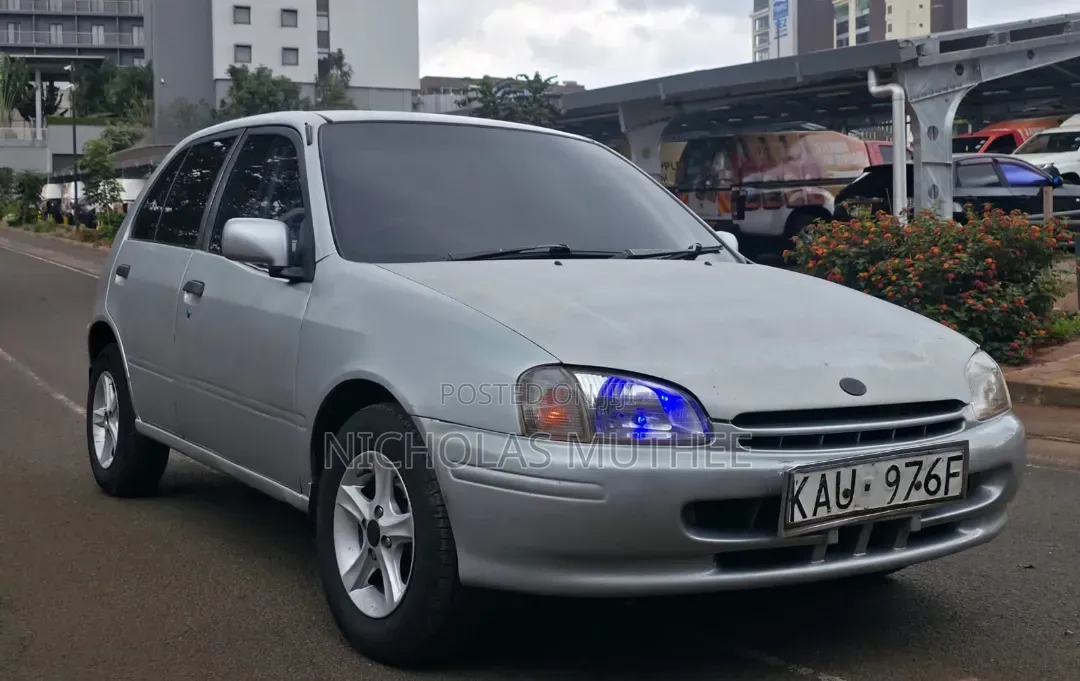 Toyota Starlet 1996 Silver