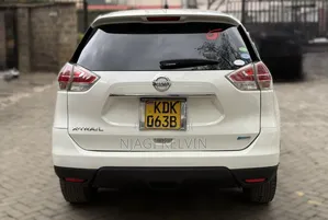 Nissan X-Trail 2.0 Petrol AWD 2015 White