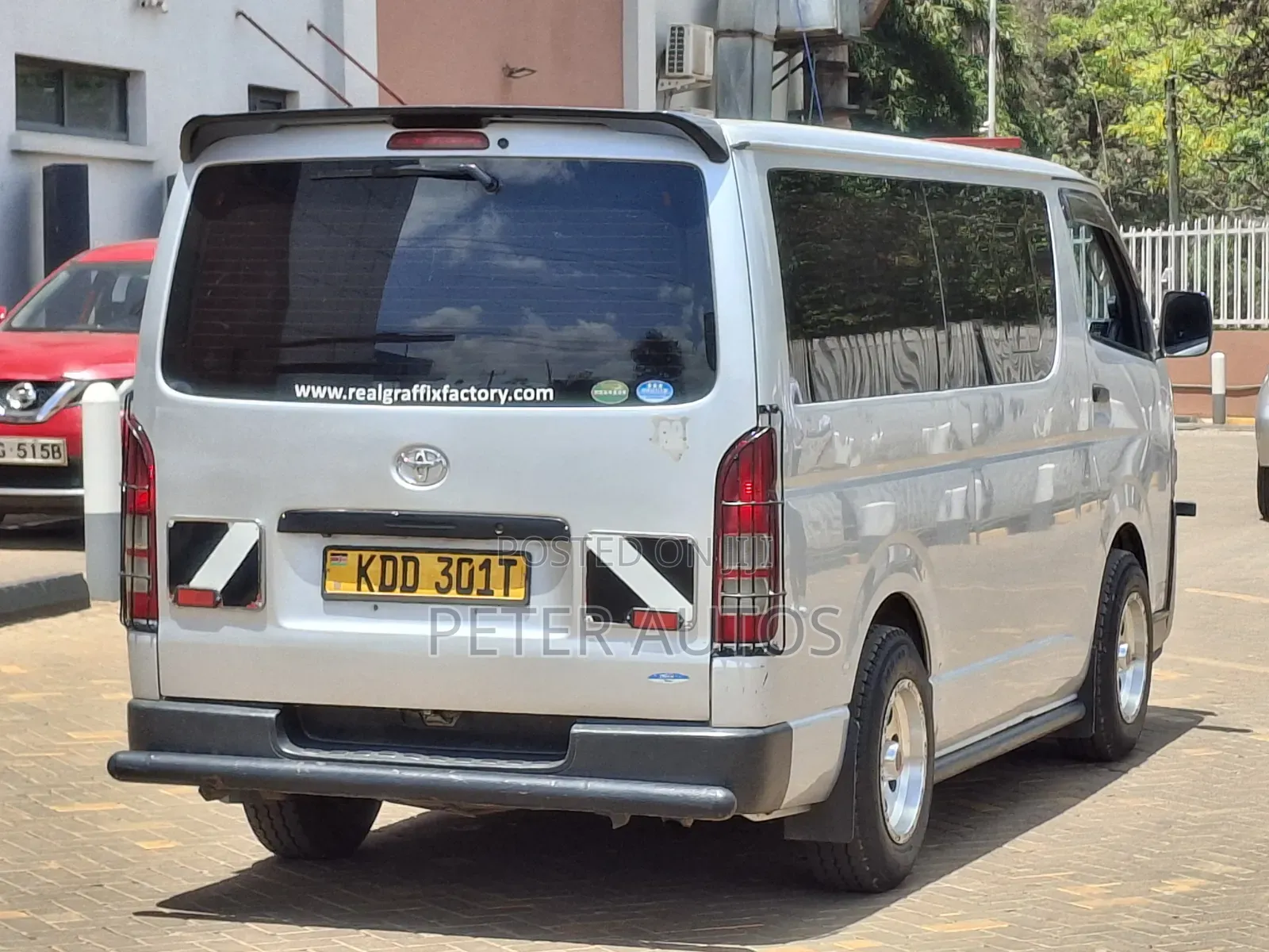 Toyota Grand HiAce 2002 Silver