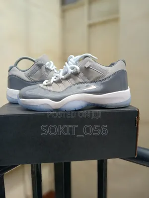 Air Jordan 11 Retro Low Sneakers