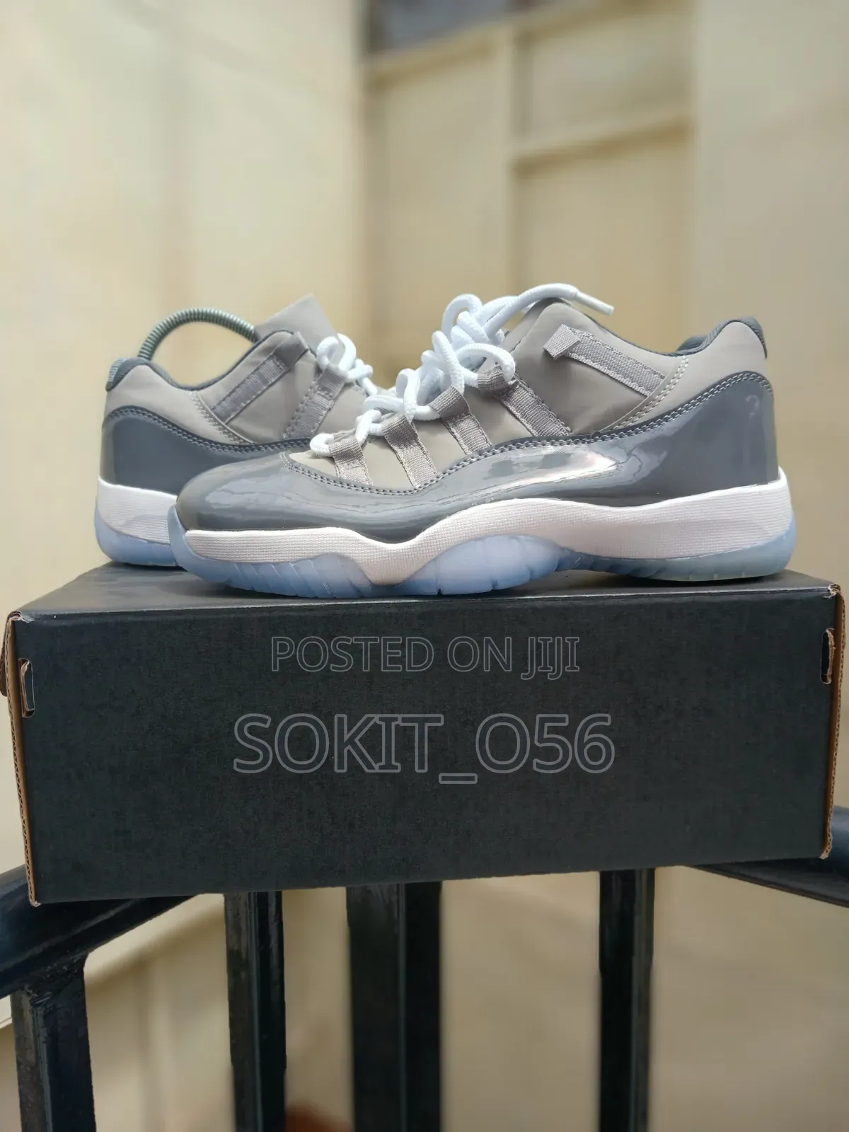 Air Jordan 11 Retro Low Sneakers