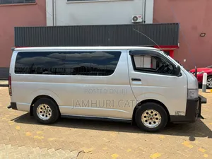 Toyota Grand HiAce 2000 Silver
