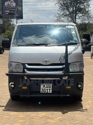 Toyota Grand HiAce 2000 Silver
