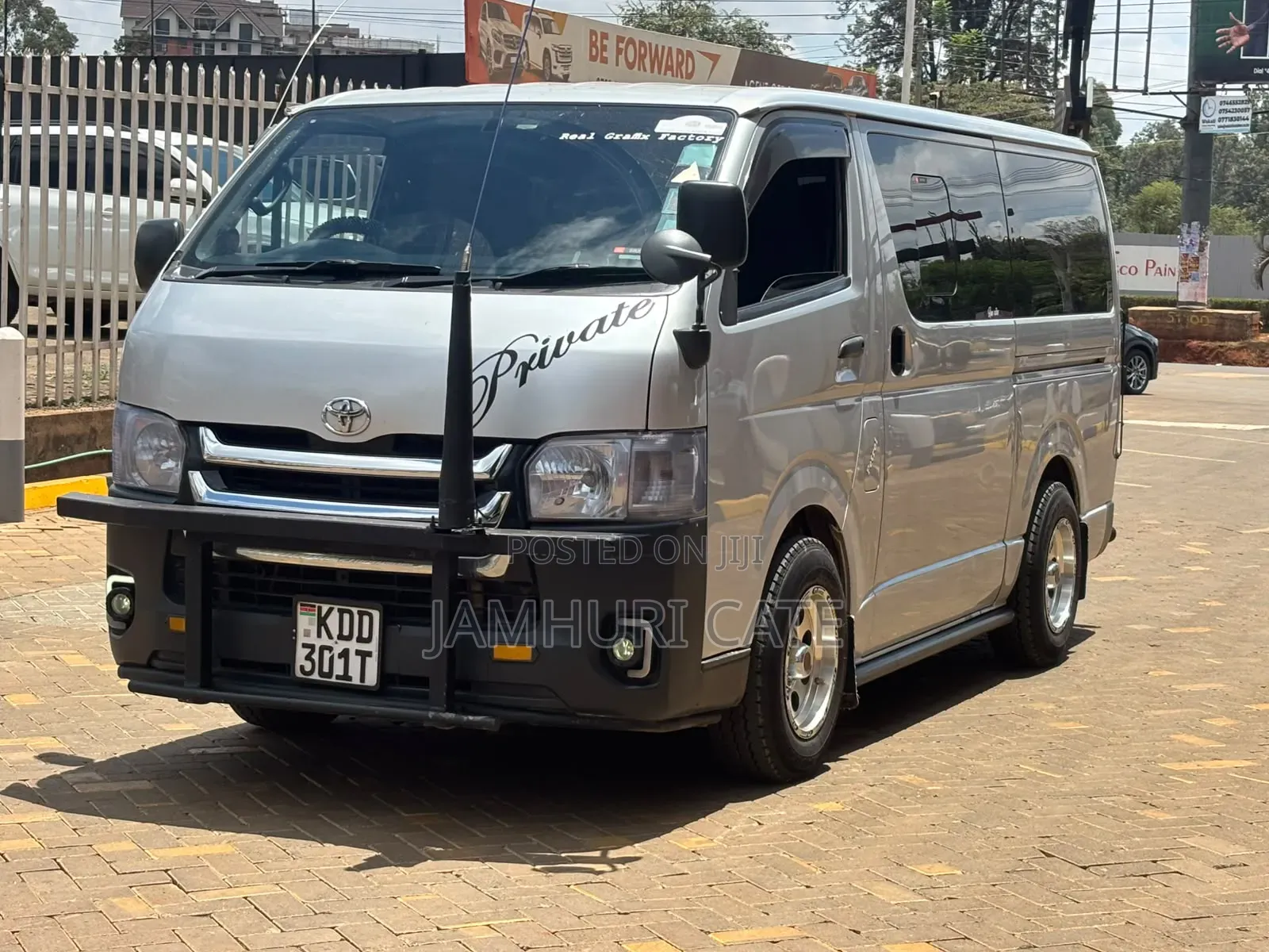 Toyota Grand HiAce 2000 Silver