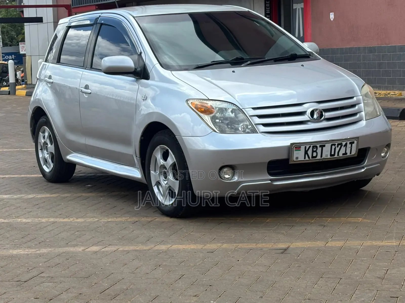 Toyota IST 2005 Silver
