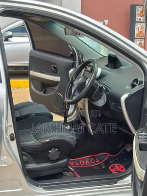 Toyota IST 2005 Silver