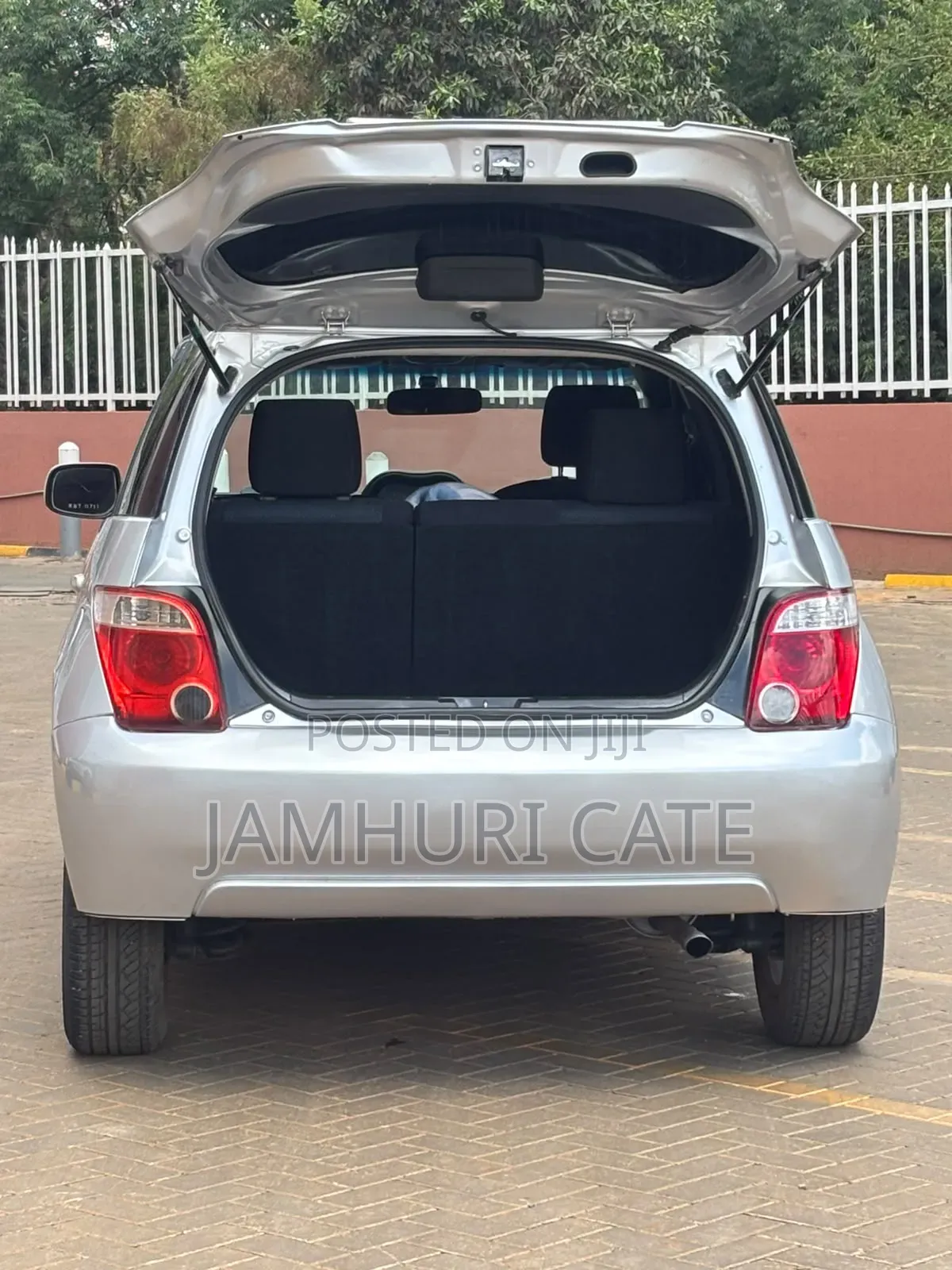 Toyota IST 2005 Silver