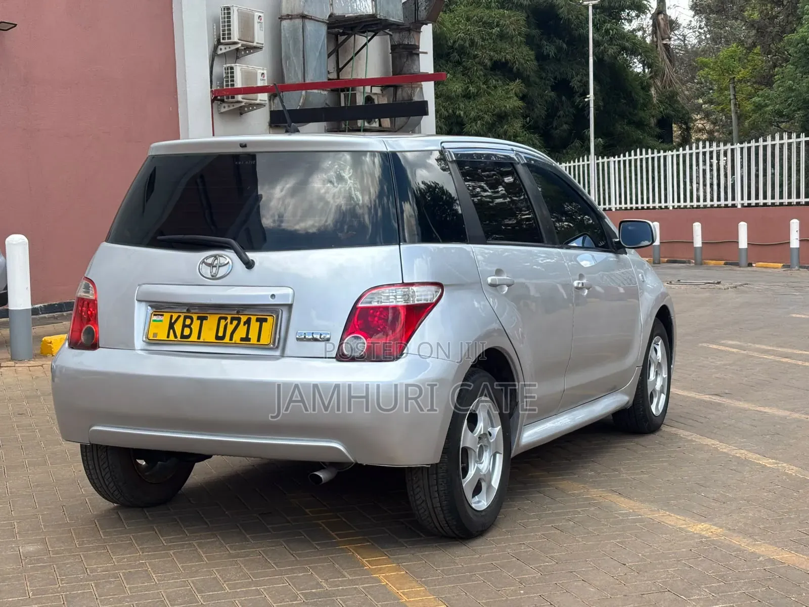Toyota IST 2005 Silver