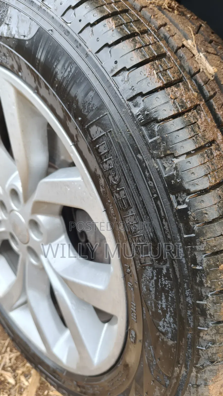 Land Rover Discovery HSE 4x4 2019 Gray