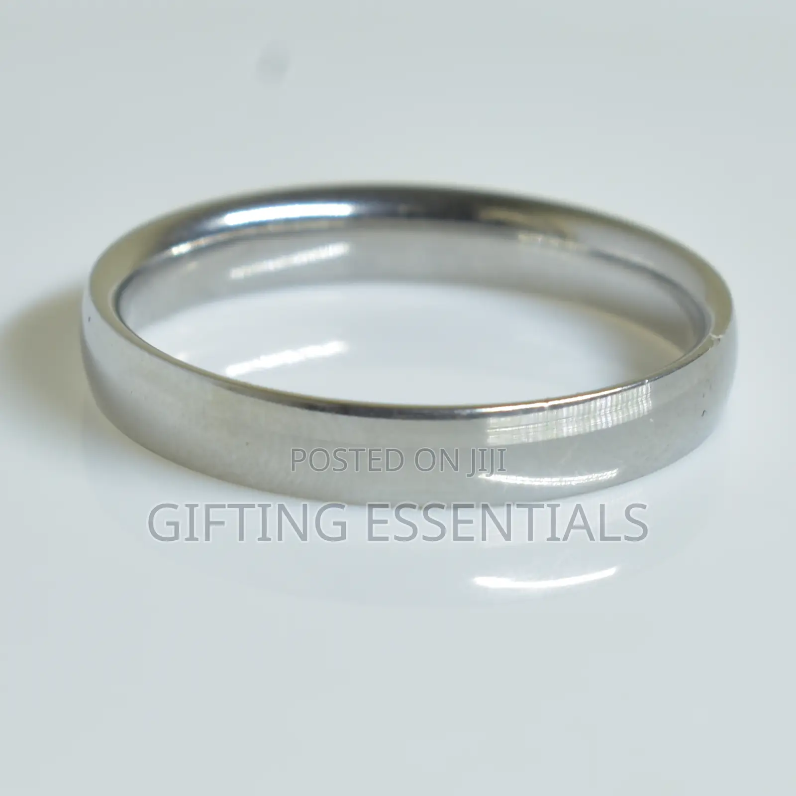 Beautiful Simple Silver Gold Engagement Ring With Box Packaging