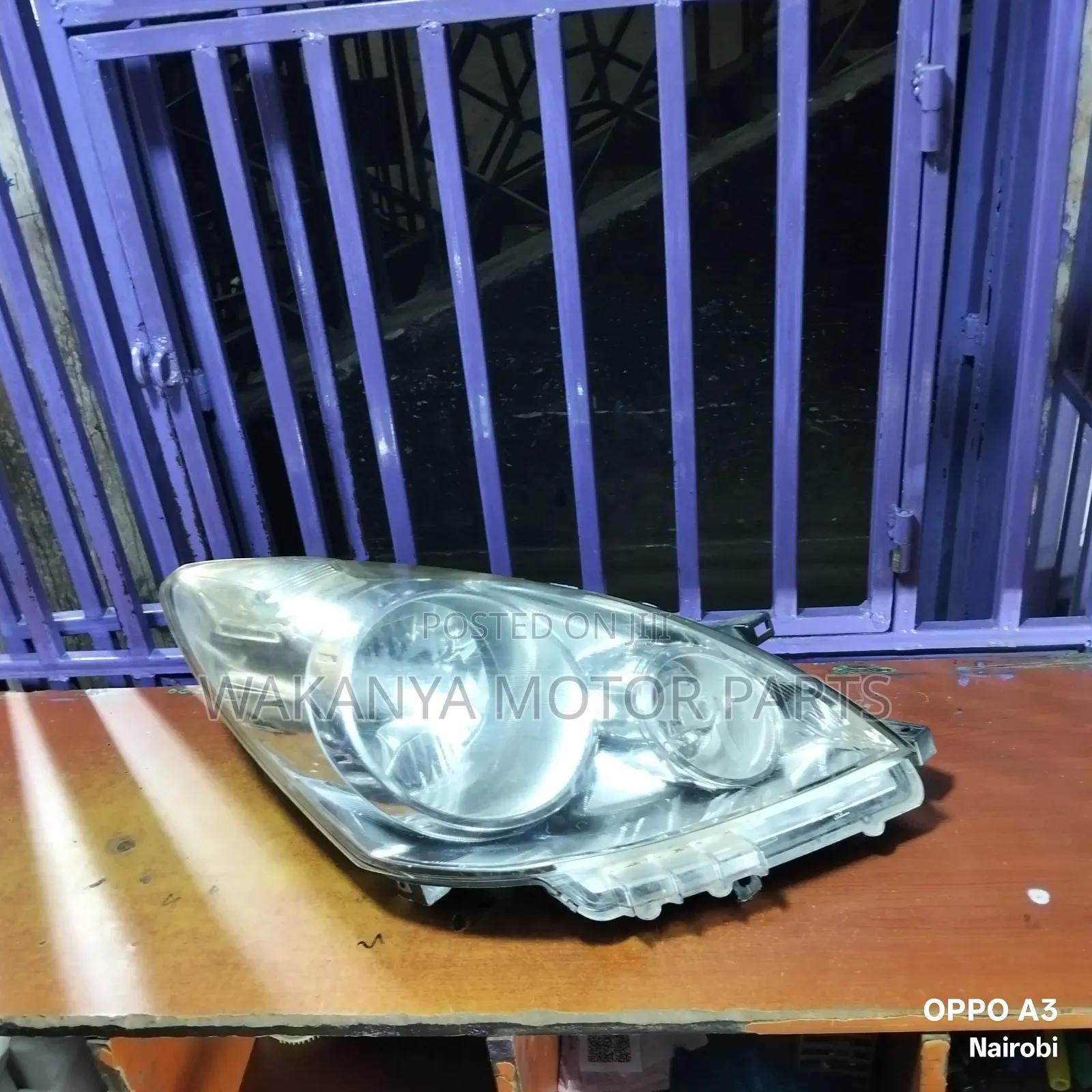 Nissan Note E11 Xenon Headlamp, Ex Japan Original Parts