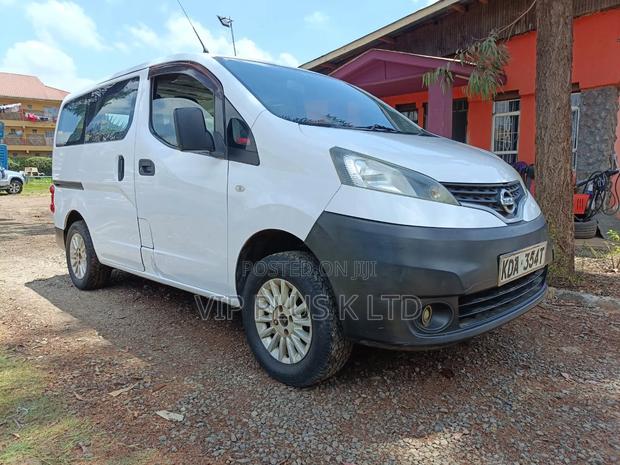 Nissan NV200 2013 White - thumbnail 2