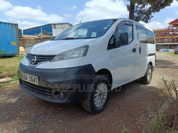 Nissan NV200 2013 White - thumbnail 3