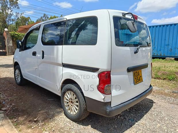 Nissan NV200 2013 White - thumbnail 4