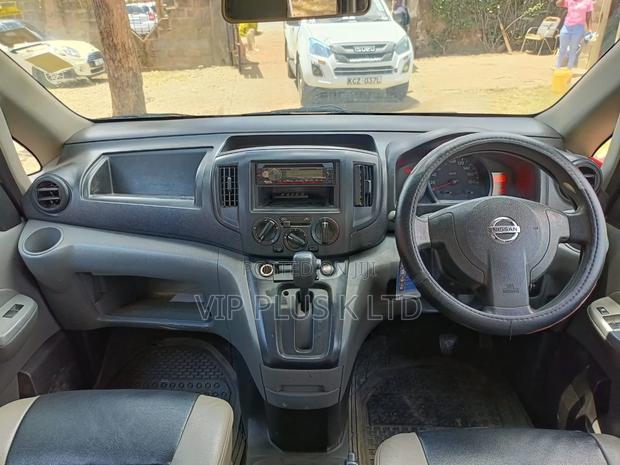 Nissan NV200 2013 White - thumbnail 8