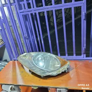 Nissan Note Xenon Headlamp, Model 2005. Ex Japan Motor Parts