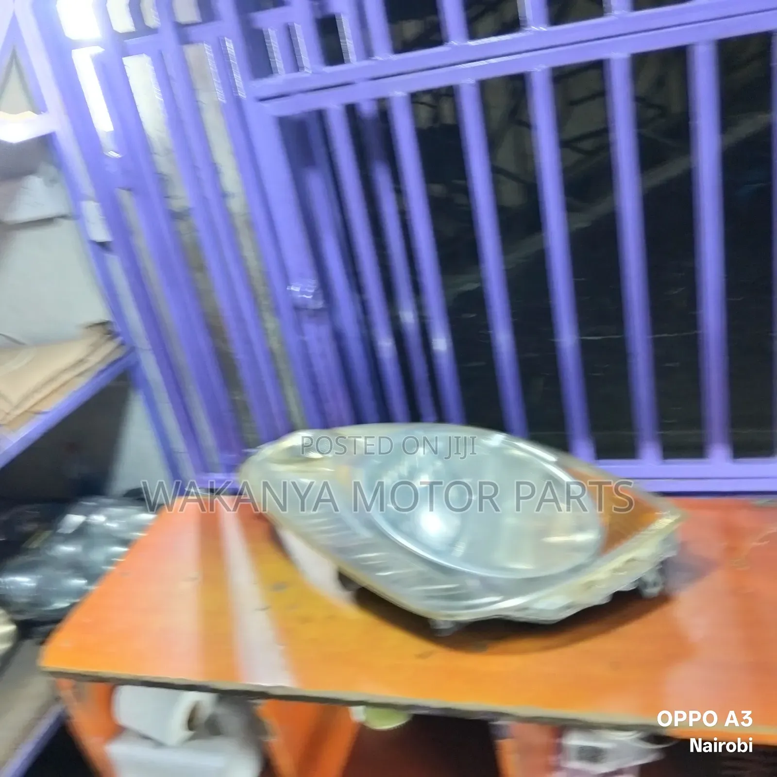 Nissan Note Xenon Headlamp, Model 2005. Ex Japan Motor Parts