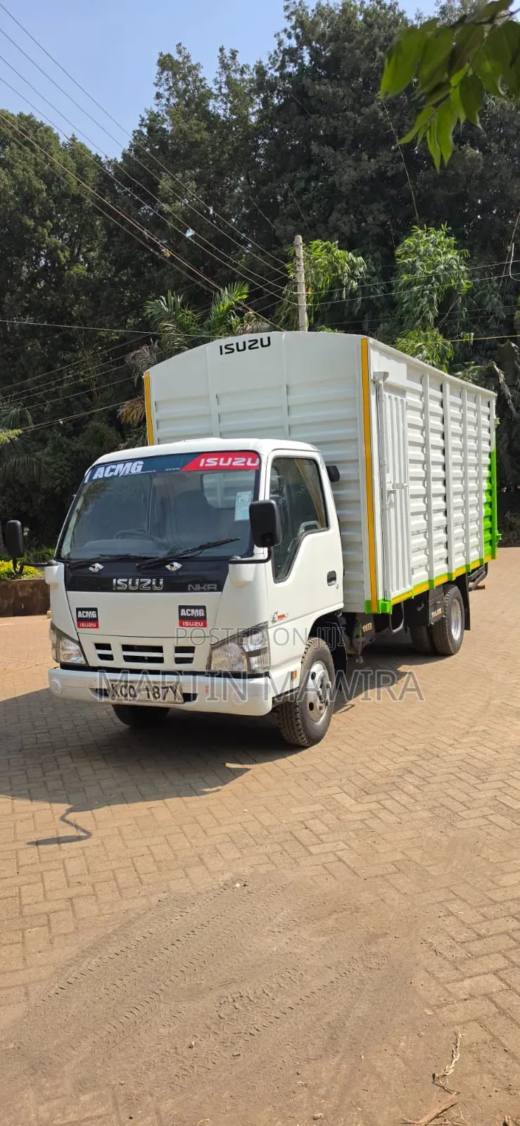 Isuzu Lorry for 2018 White Sale