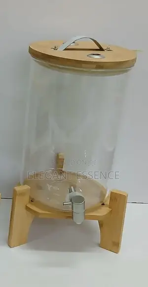 8L Juice/Beverage Dispenser With a Bamboo Stand