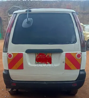 Toyota TownAce 2000 Off white