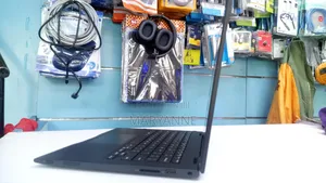 Laptop Dell Latitude 3390 8GB Intel Core i5 SSD 256GB