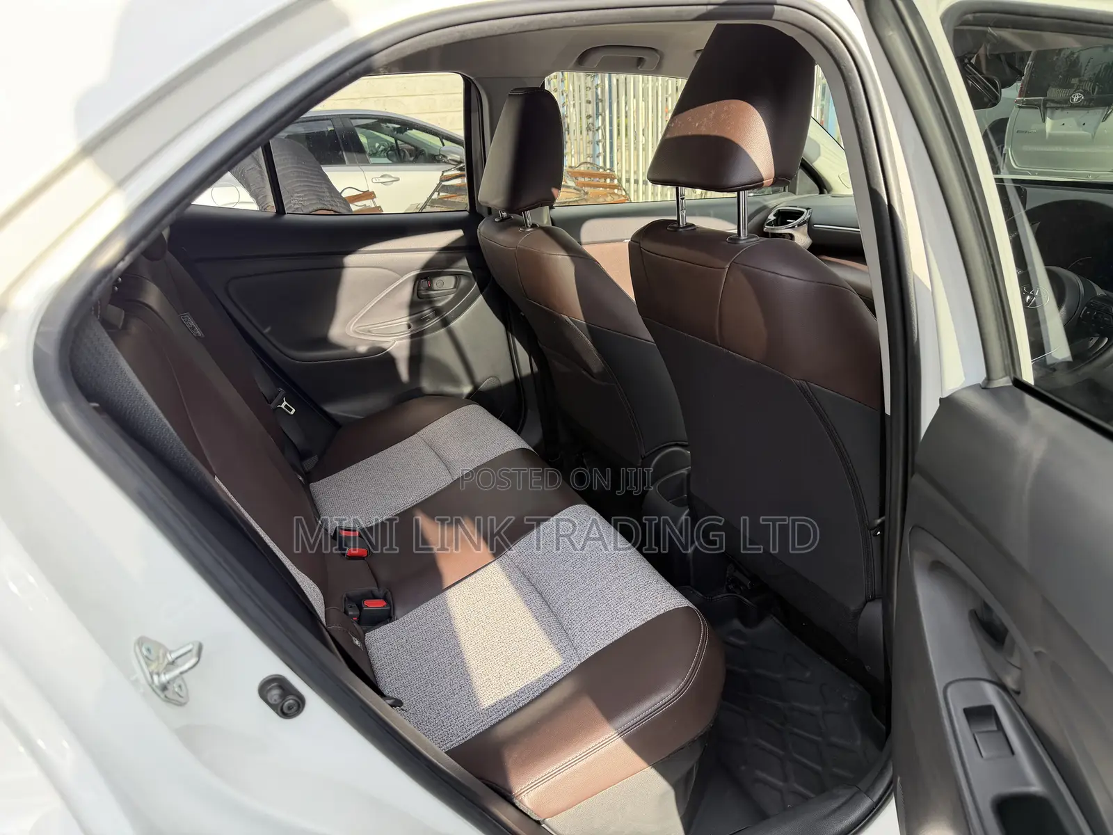 Toyota Yaris Cross 1.5 Hybrid AWD 2021 Pearl