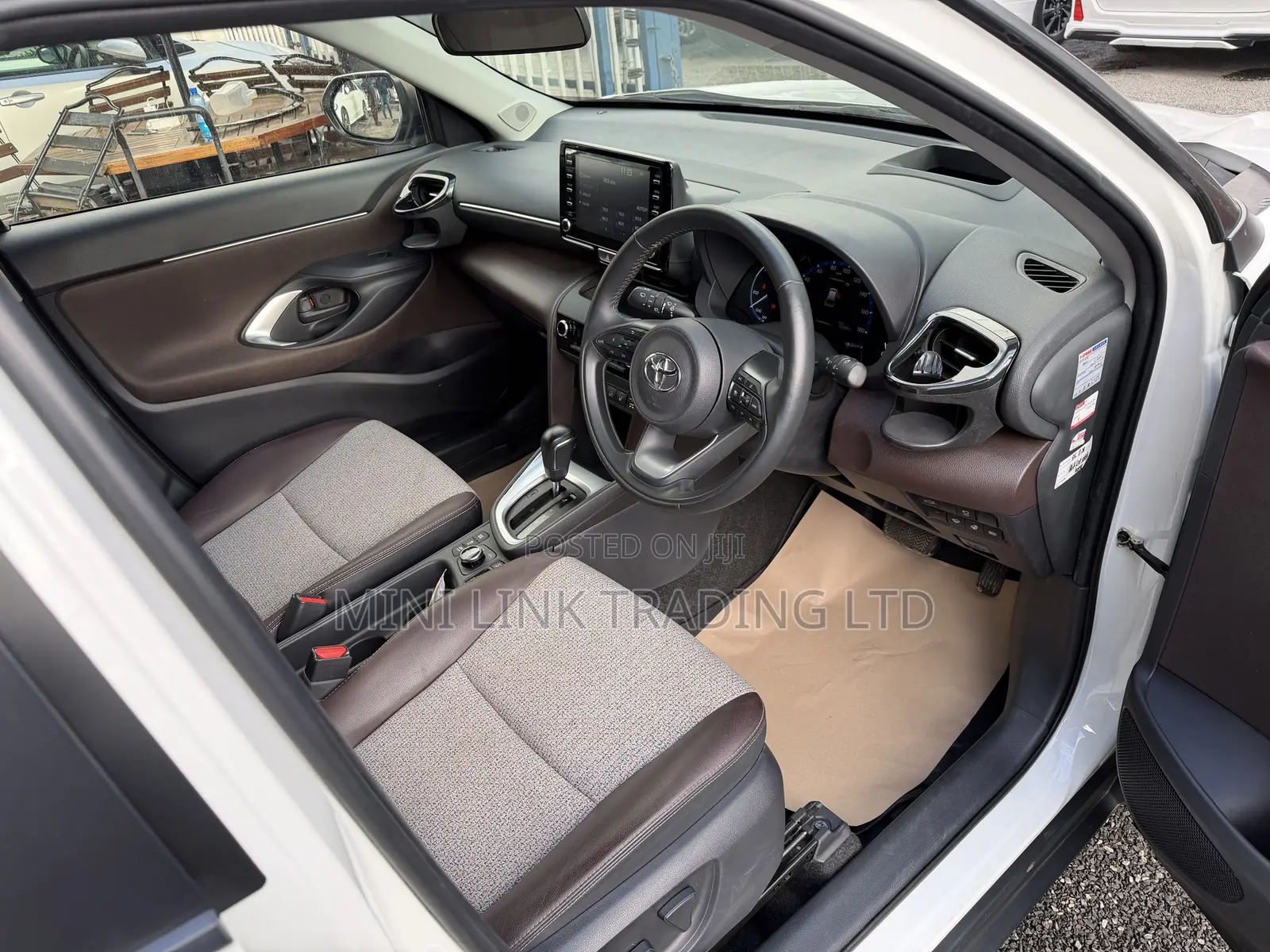 Toyota Yaris Cross 1.5 Hybrid AWD 2021 Pearl