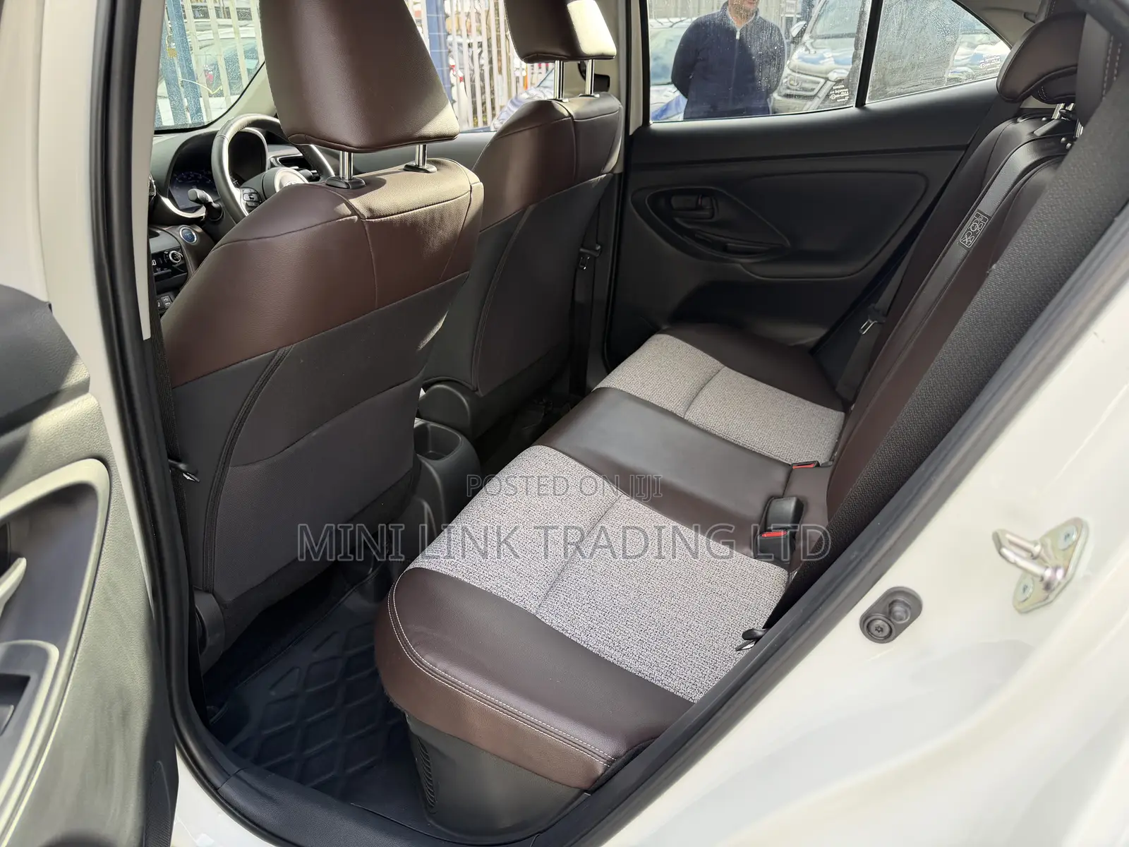 Toyota Yaris Cross 1.5 Hybrid AWD 2021 Pearl