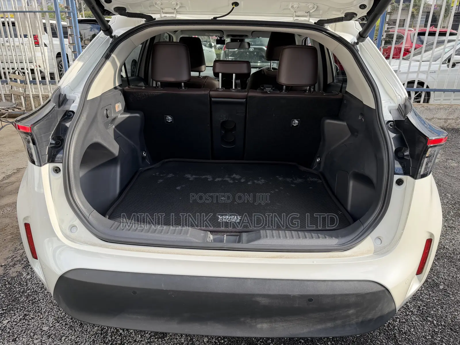 Toyota Yaris Cross 1.5 Hybrid AWD 2021 Pearl