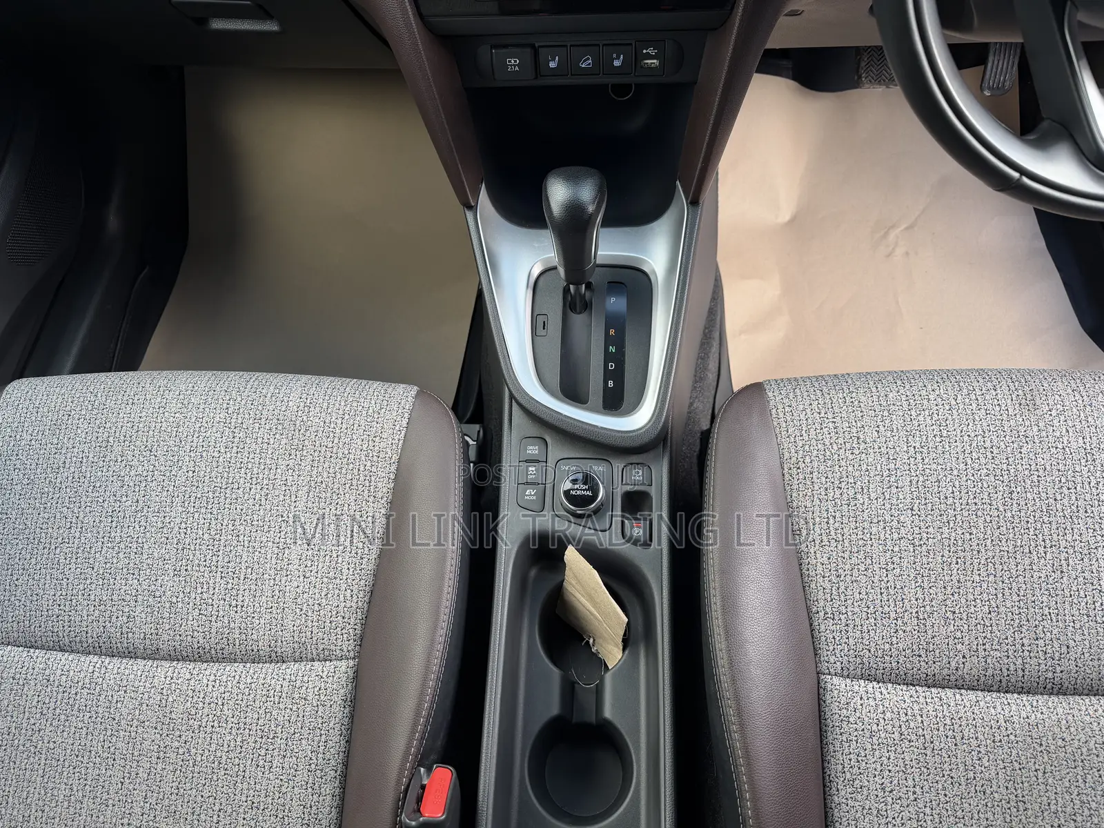 Toyota Yaris Cross 1.5 Hybrid AWD 2021 Pearl