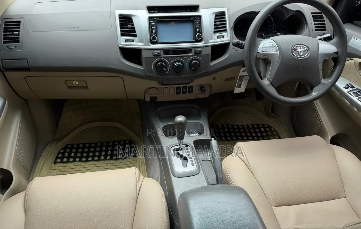 Toyota Fortuner 2013 Black