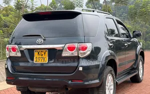 Toyota Fortuner 2013 Black