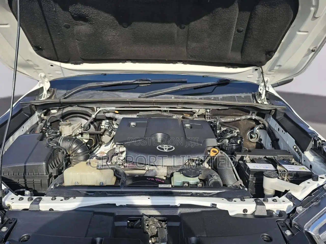 Toyota Hilux 2.8 Diesel 2020 White