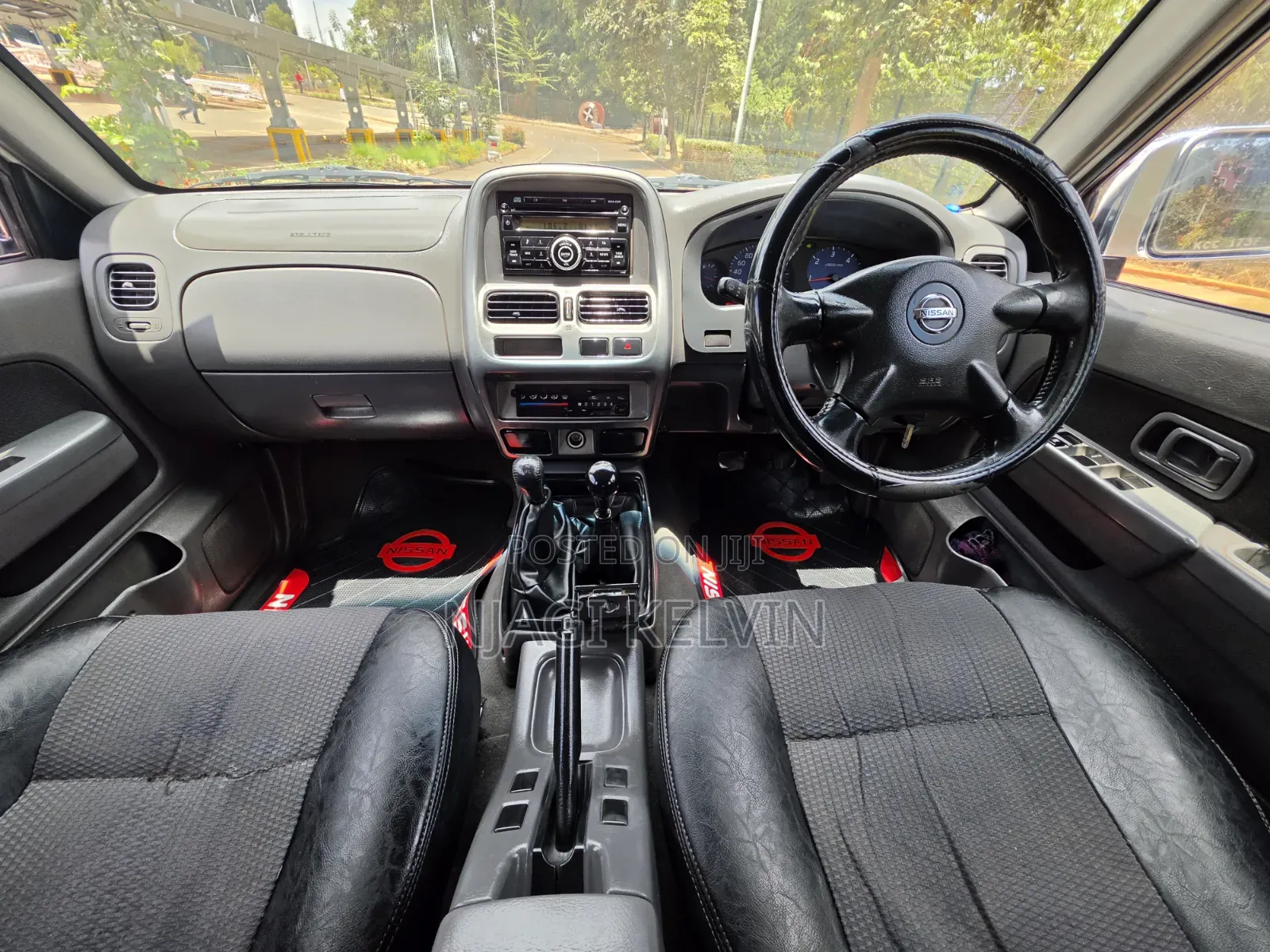 Nissan Hardbody 2014 White