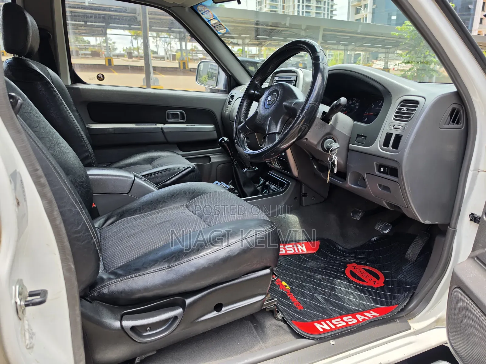 Nissan Hardbody 2014 White