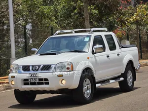 Nissan Hardbody 2014 White