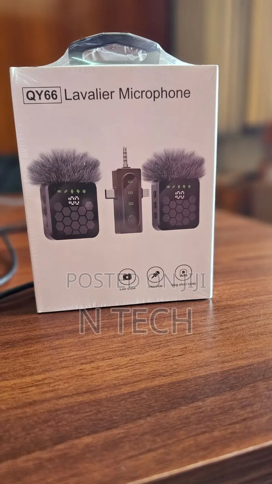 QY66 Wireless Microphone
