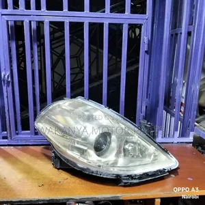 Nissan Tiida XENON Head Lamp, Model 2008/2010. Ex Japan Motor Parts