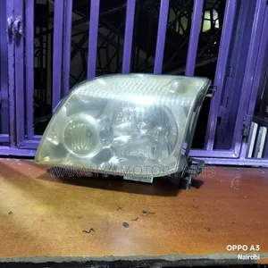 Nissan X-Trail NT30 Xenon Headlamp, Ex Japan Motor Vehicle Parts