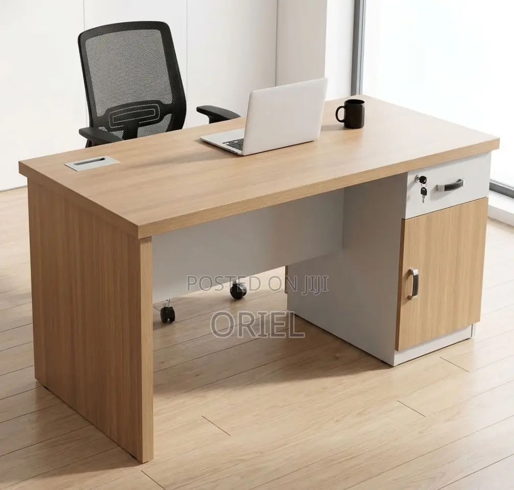 Office Desk : 1.4M Executive Office Table