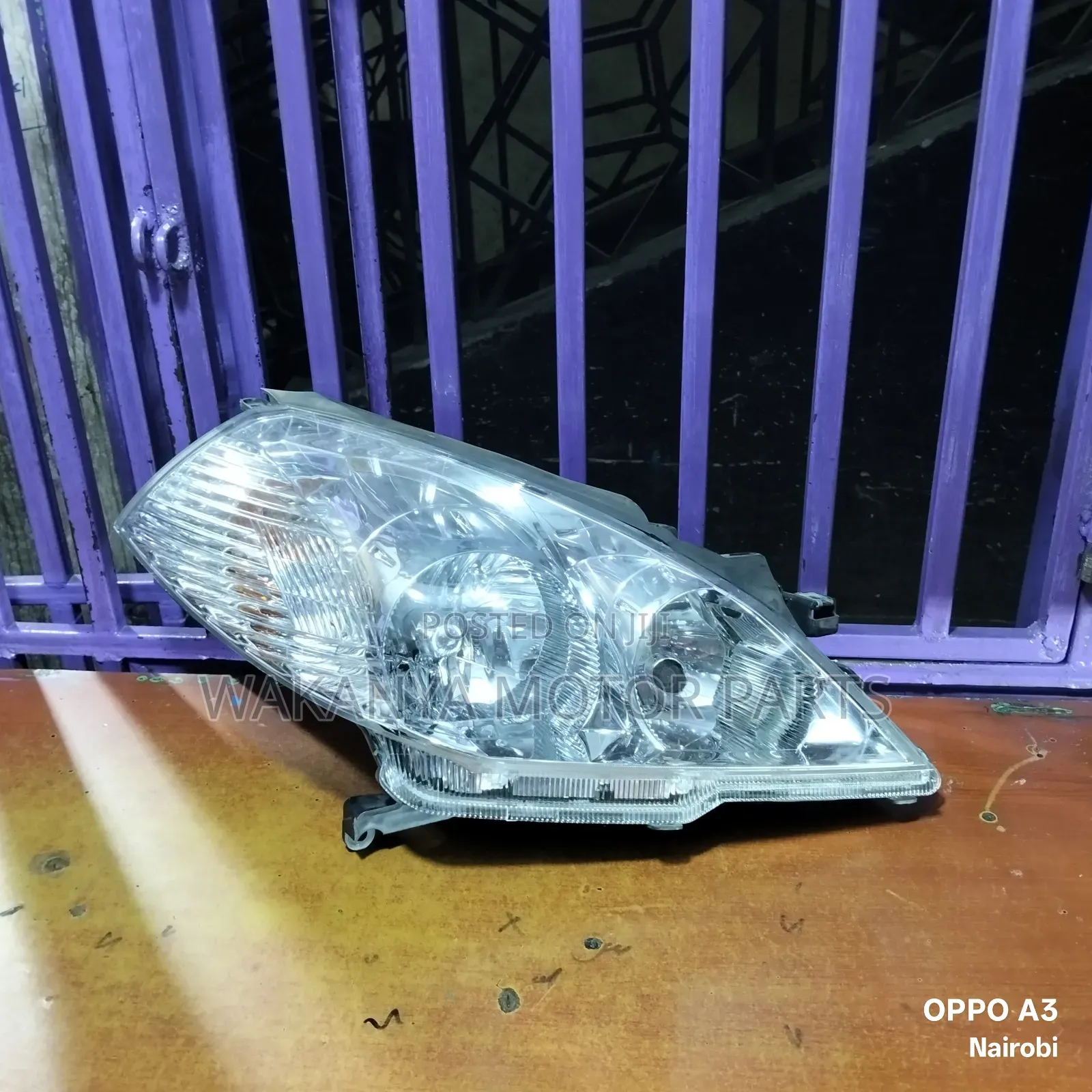 Nissan Wingroad Y11 Non Xenon Headlamp With Refurbished Lens