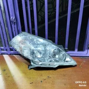 Nissan Wingroad Y11 Non Xenon Headlamp With Refurbished Lens