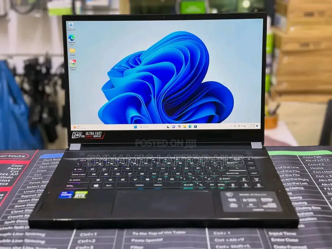 Laptop MSI GS66 Stealth 11UH 16GB Intel Core i7 SSD 512GB