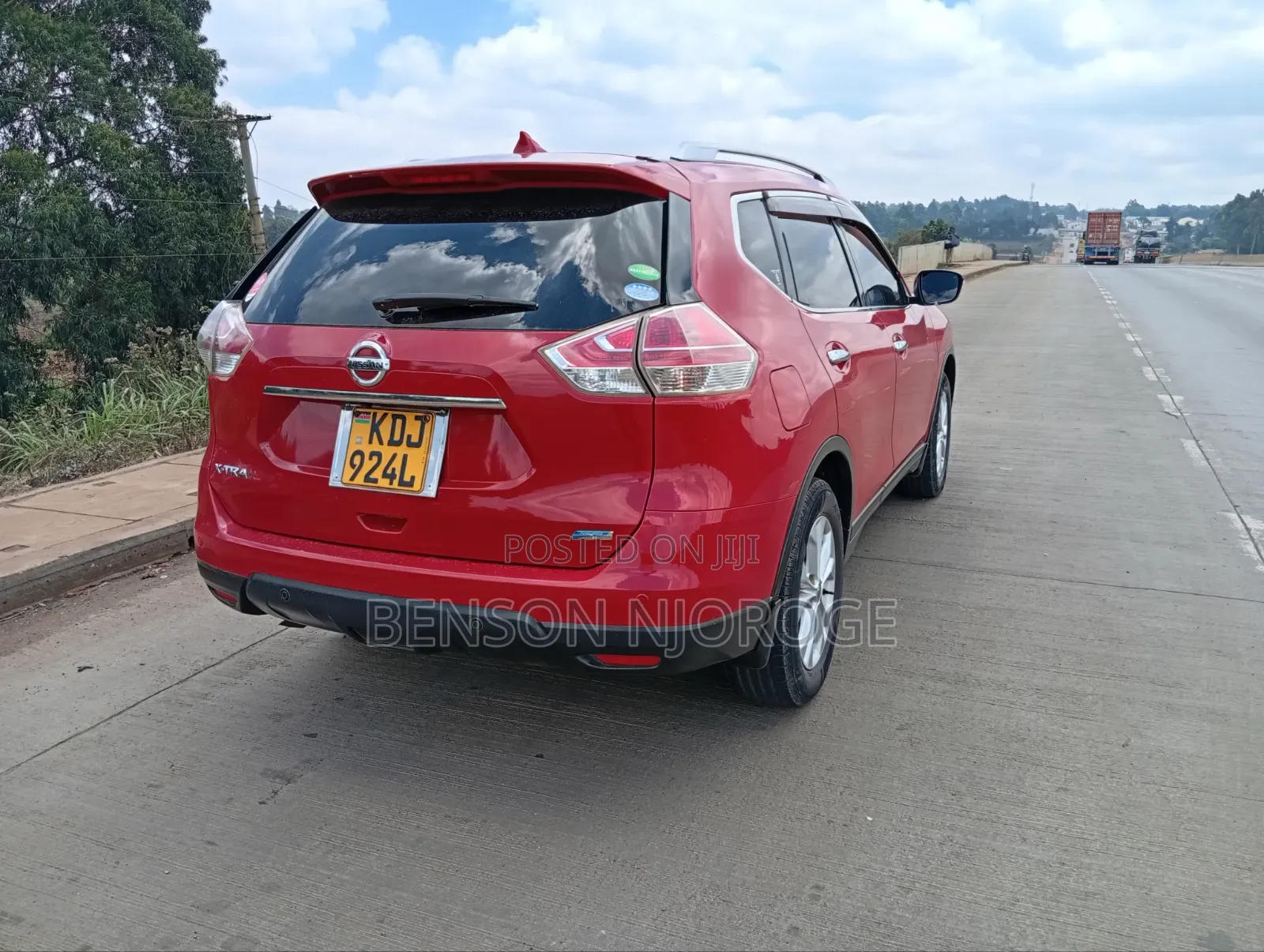 Nissan X-Trail 2.0 Petrol AWD 2015 Red